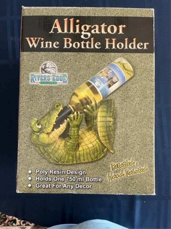Gator Wine Bottle Holder Photo