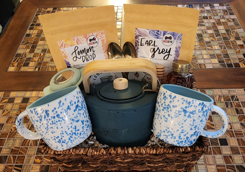 Tea for Two Basket Photo